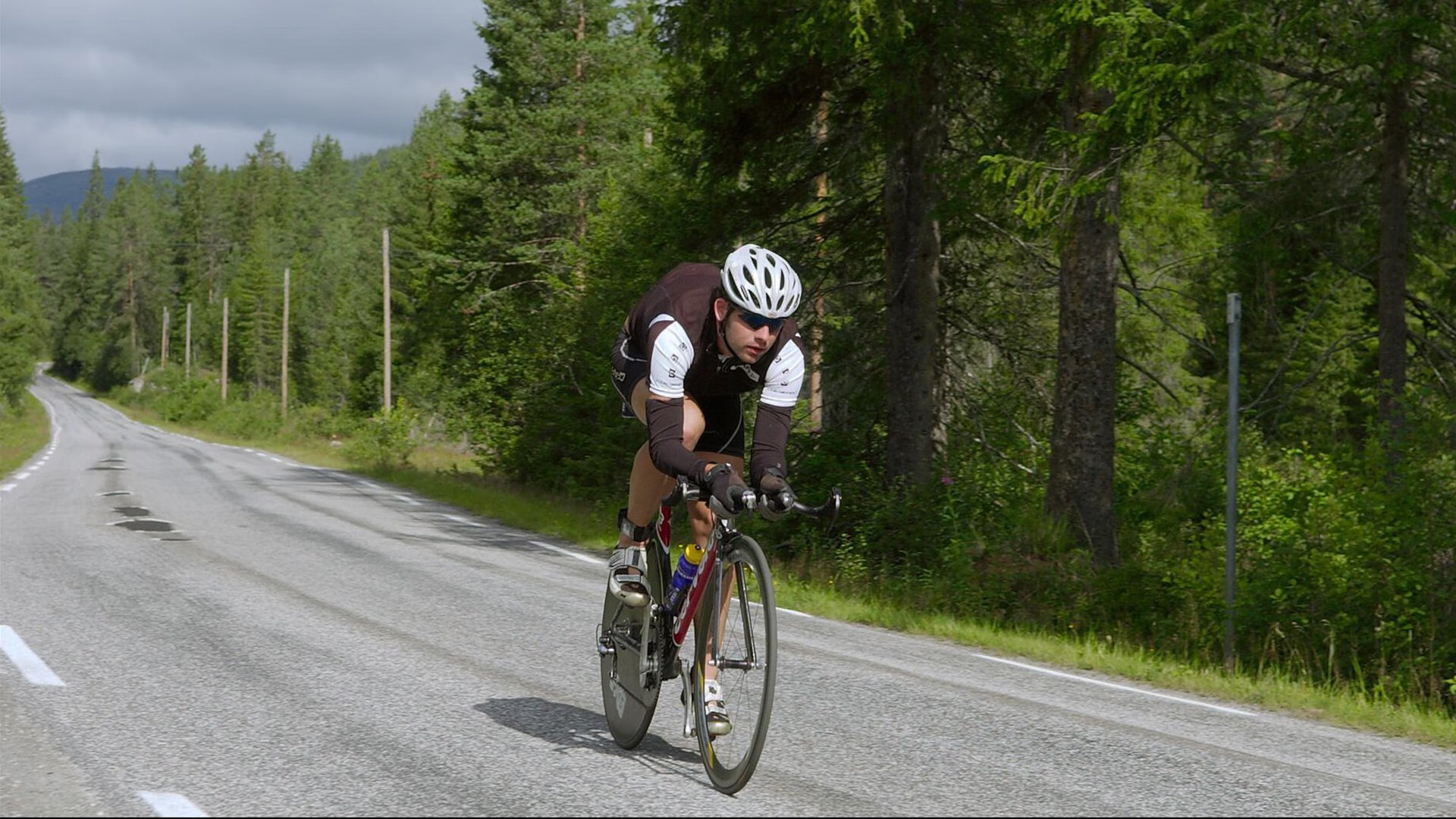 奥运烽火,卢卡库关键接管,西班牙正面击溃南非的战术启示